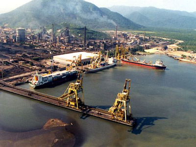  Terminal portuário industrial em Sepetiba 